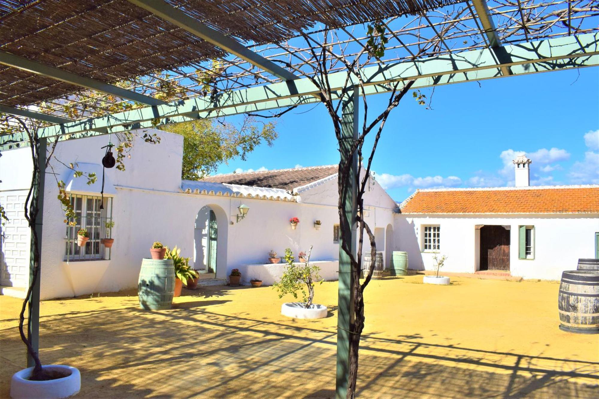 Country house Cortijo Correa *